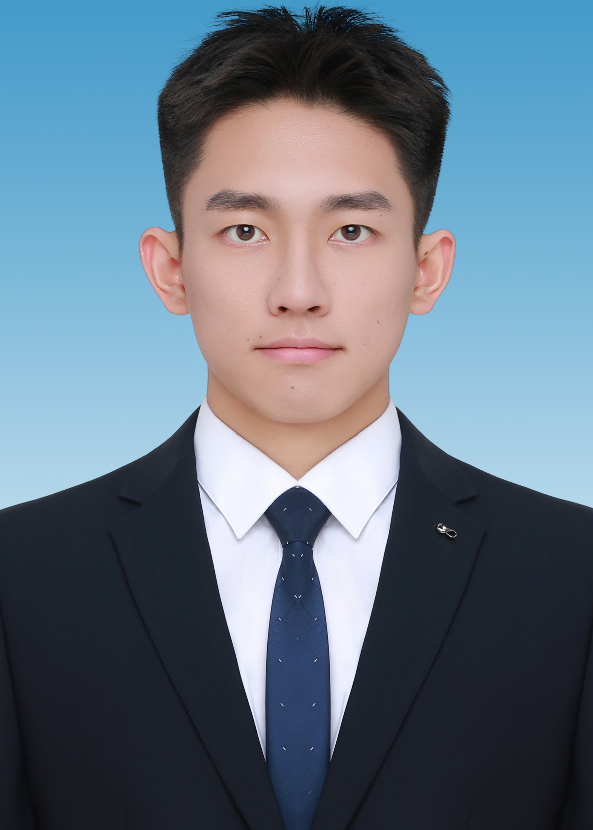 李皓证件照